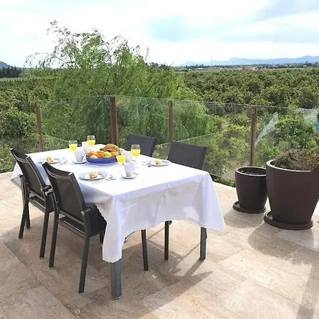 Els Tarongers Perfect For Families Or Friends
